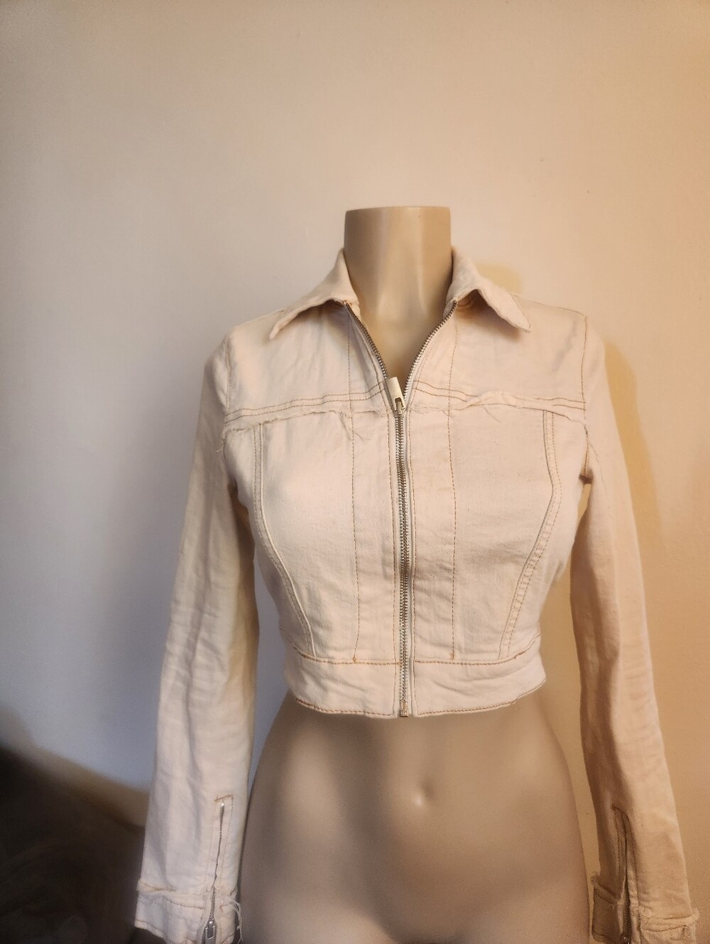 Zara Cream Cropped Zip-Front Denim Jacket